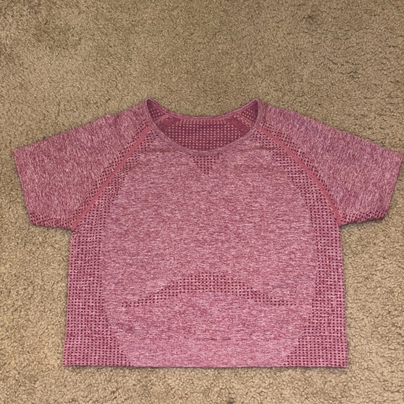 SHEIN Tops - SHEIN Pink Heathered Short Sleeve Crop Top